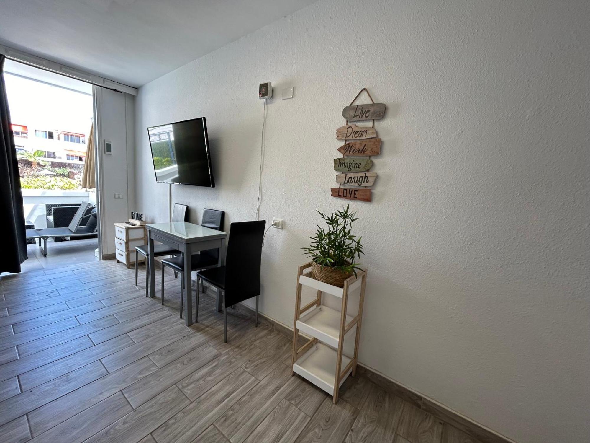 Sunny Apt With Terrace Coastal Area South Arona Arona  Luaran gambar